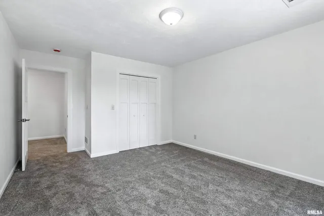 an empty room with an entryway