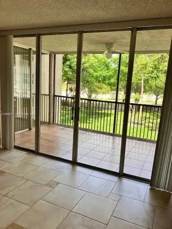 $2,500 | 3910 Inverrary Boulevard, Unit 304B, Lauderhill, FL 33319