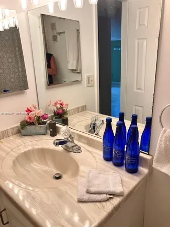 $2,500 | 3910 Inverrary Boulevard, Unit 304B, Lauderhill, FL 33319