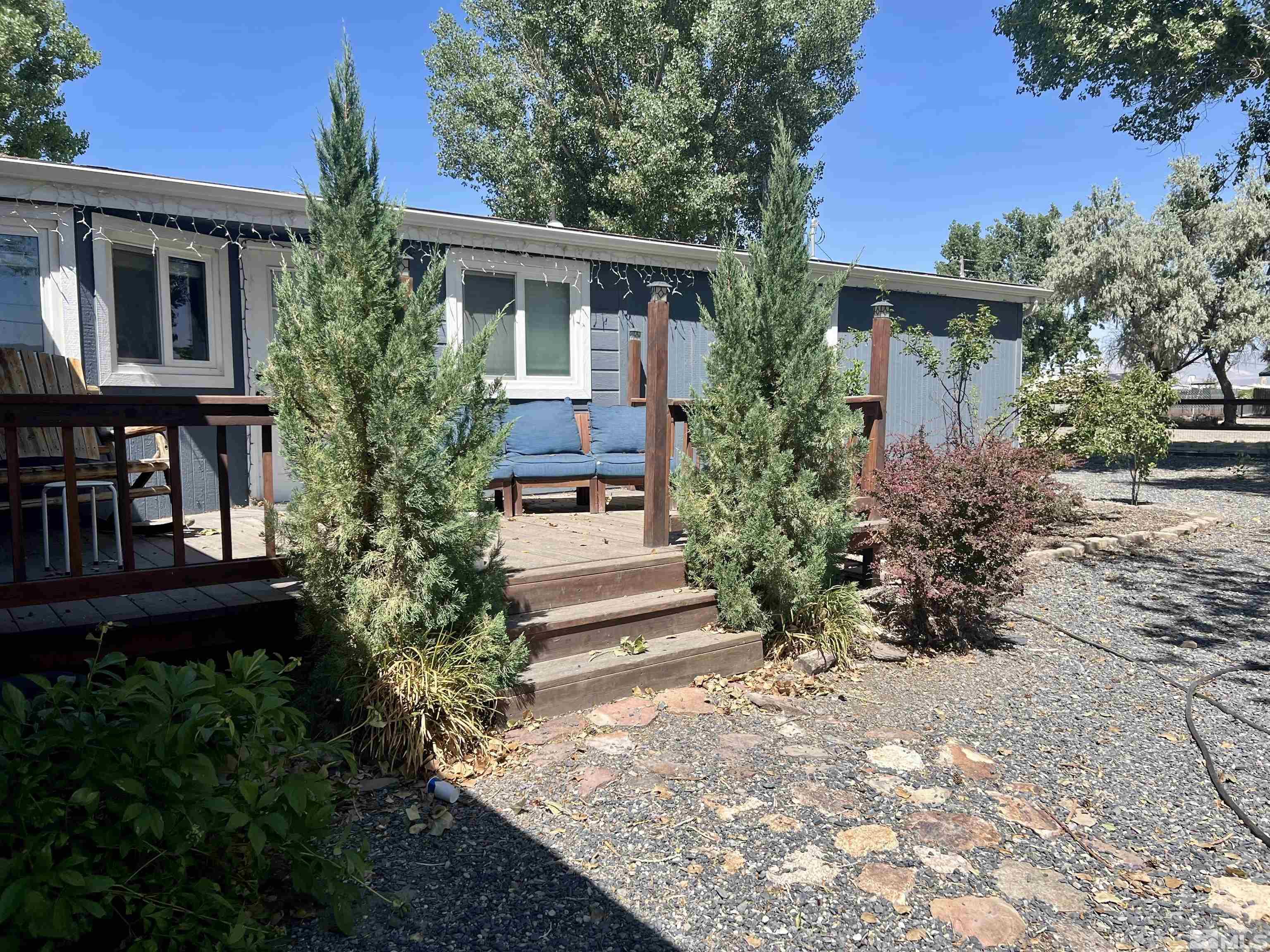 1405 South Meridian Road Lovelock, NV 89419 - Photo 3 of 39 front view of house with a yard