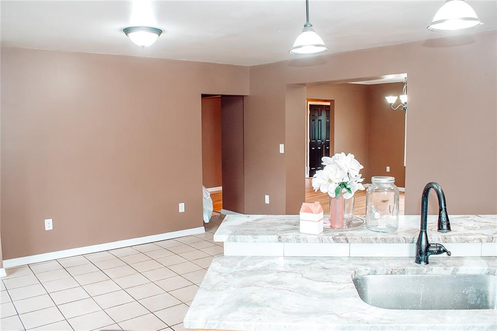 1378 Robbins Station Road Irwin, PA 15642 - Photo 9 of 46