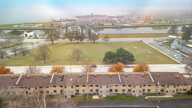 $183,900 | 314 Center Avenue, Unit 3, Sheboygan, WI 53081