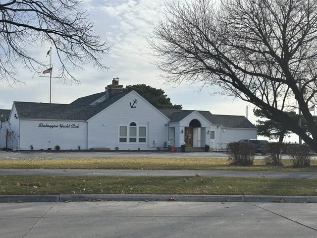 $183,900 | 314 Center Avenue, Unit 3, Sheboygan, WI 53081