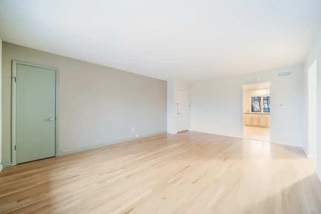 $183,900 | 314 Center Avenue, Unit 3, Sheboygan, WI 53081