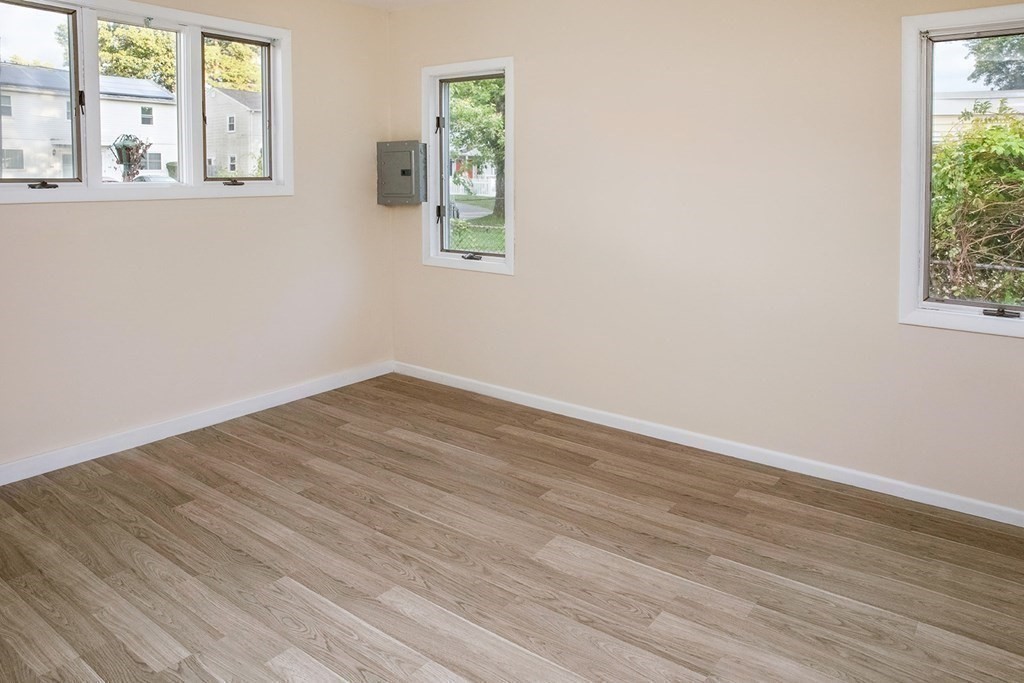 20 Wallace Street Springfield, MA 01119 - Photo 15 of 21 Gallery Image 15