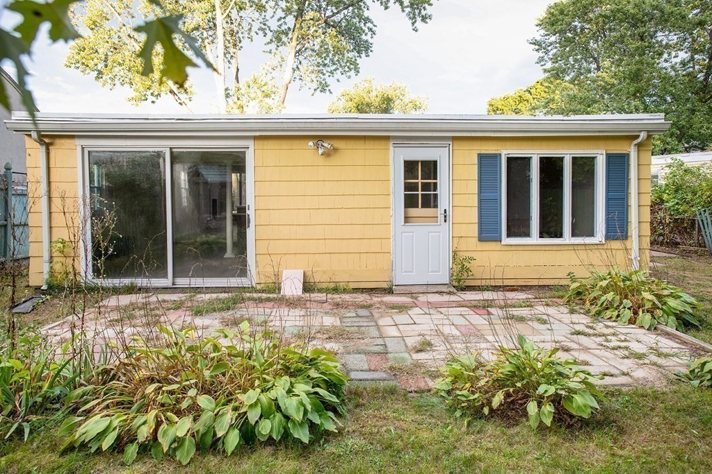 20 Wallace Street Springfield, MA 01119 - Photo 20 of 21 Gallery Image 20