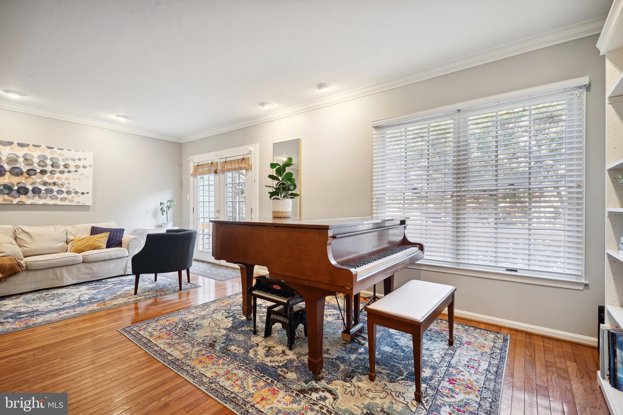 9603 Minstead Court Burke, VA 22015 - Photo 11 of 31 Living Room