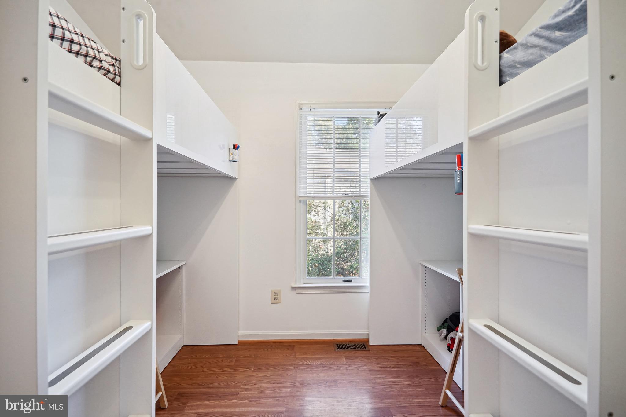9603 Minstead Court Burke, VA 22015 - Photo 19 of 31 3rd Bedroom