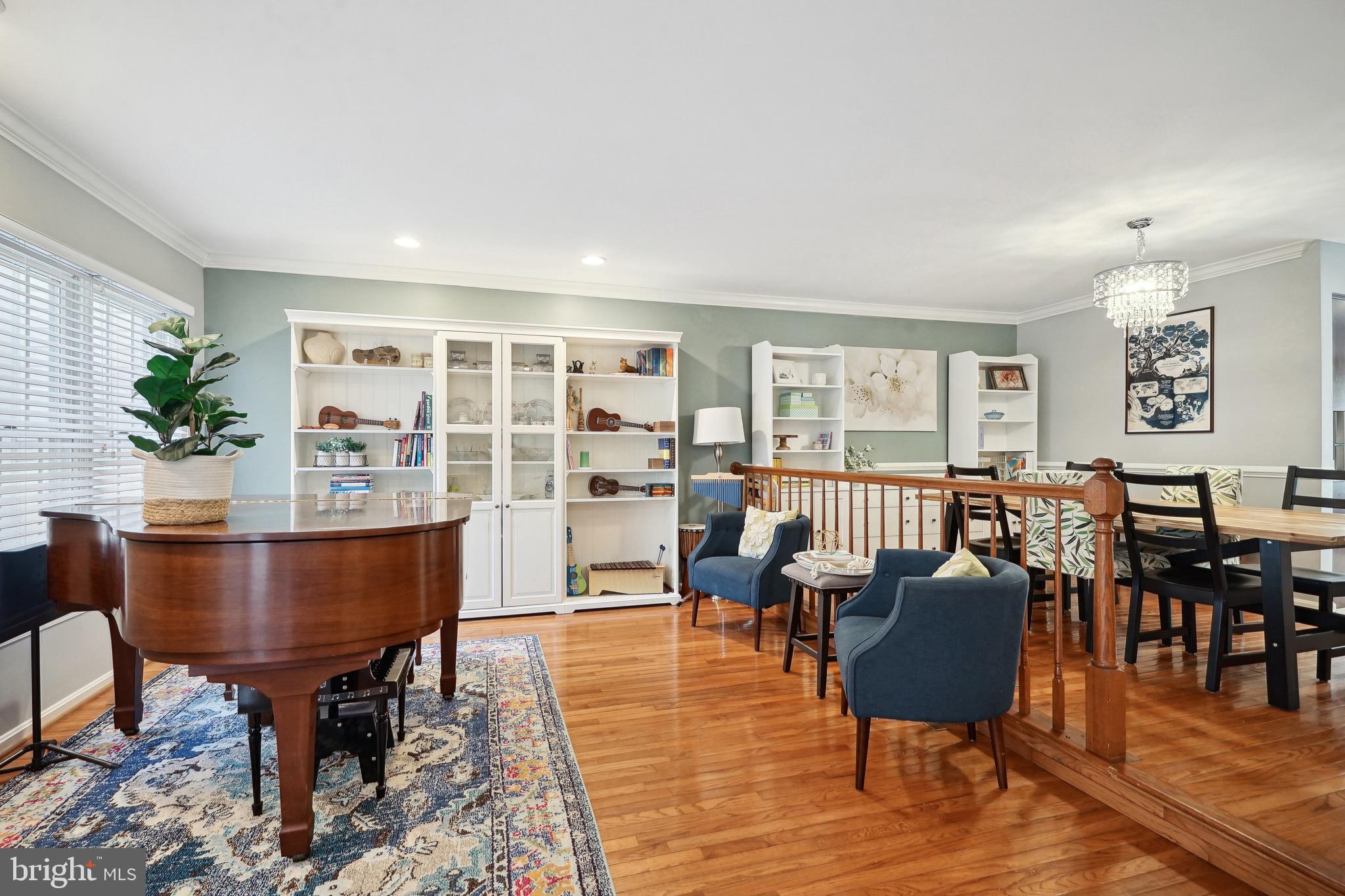 9603 Minstead Court Burke, VA 22015 - Photo 10 of 31 Living Room