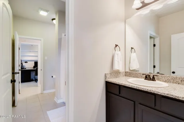 $280,000 | 104 Gray Birch Loop, Youngsville, LA 70592