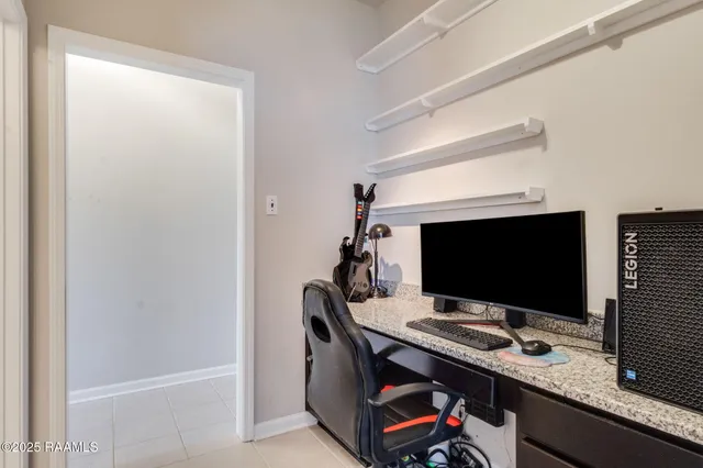 $280,000 | 104 Gray Birch Loop, Youngsville, LA 70592