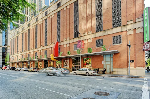 $3,200 | 1211 Caroline Street, Unit 1001, Houston, TX 77002