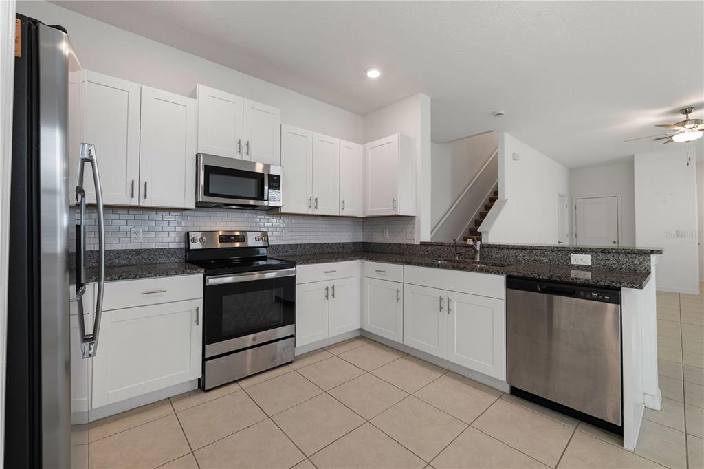 5199 Forum Boulevard Holiday, FL 34690 - Photo 8 of 40