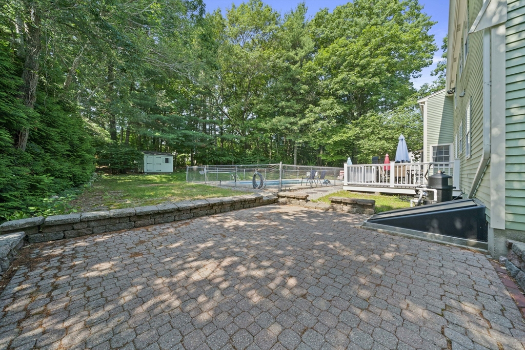 24 Pontiac Road Walpole, MA 02081 - Photo 32 of 35