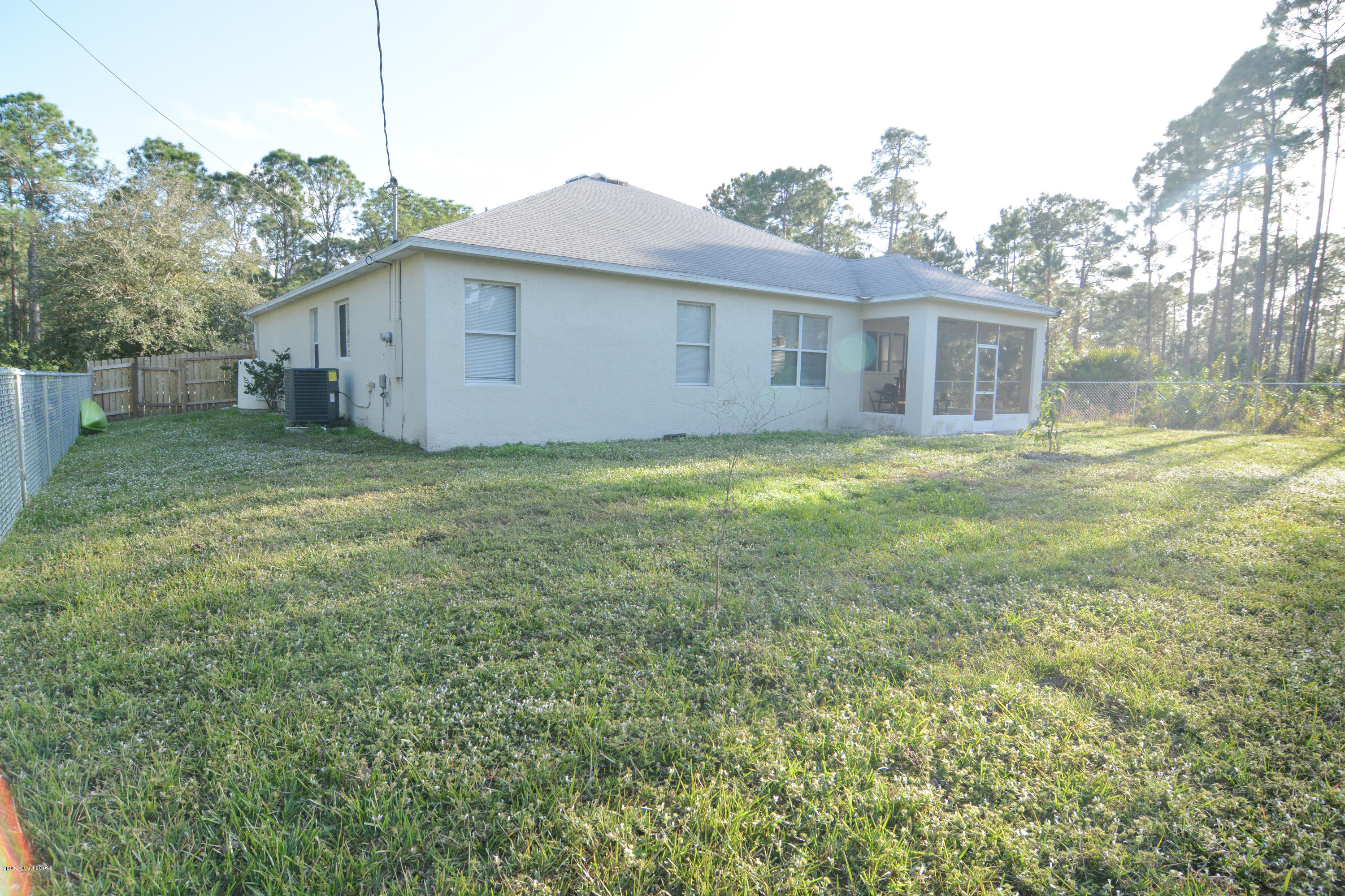 2692 Foster Road Southeast Palm Bay, FL 32909 - Photo 4 of 20 KUG_0762