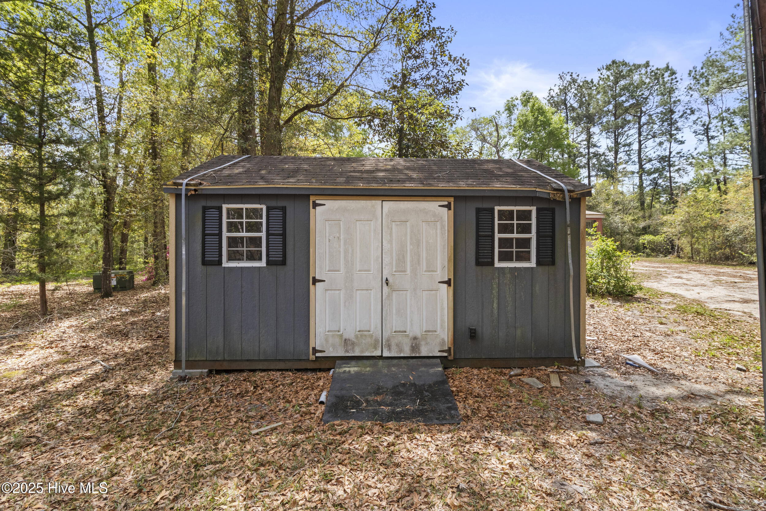 1618 Highway 11 Kelly, NC 28448 - Photo 30 of 36 1618 NC 11 34_shed