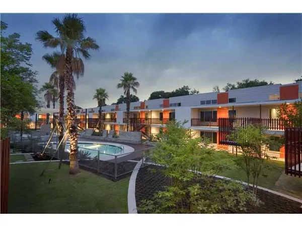 $2,000 | 2200 Dickson Drive, Unit 218, Austin, TX 78704