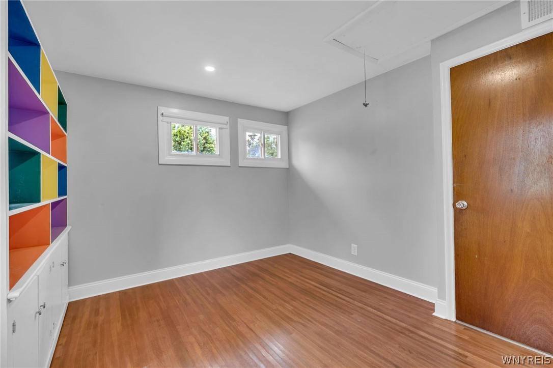 208 Bennington Road Amherst, NY 14226 - Photo 23 of 41
