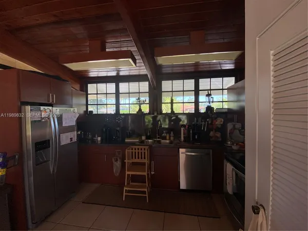 $2,400,000 | 5900 Southwest 34th Street, Miami, FL 33155