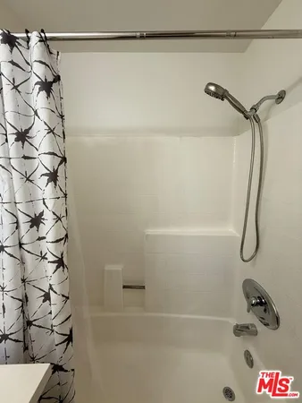 $2,950 | 330 Cameron Place, Unit 1, Glendale, CA 91207