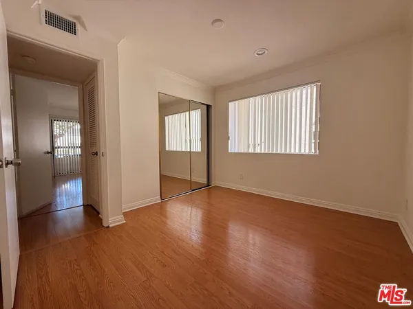 $2,950 | 330 Cameron Place, Unit 1, Glendale, CA 91207