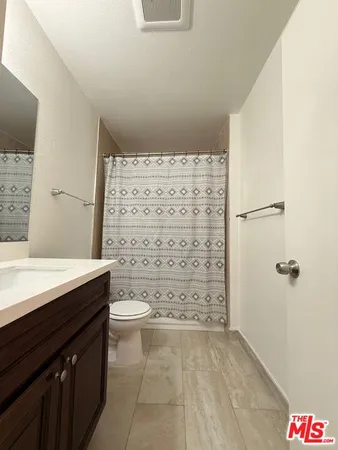 $2,950 | 330 Cameron Place, Unit 1, Glendale, CA 91207