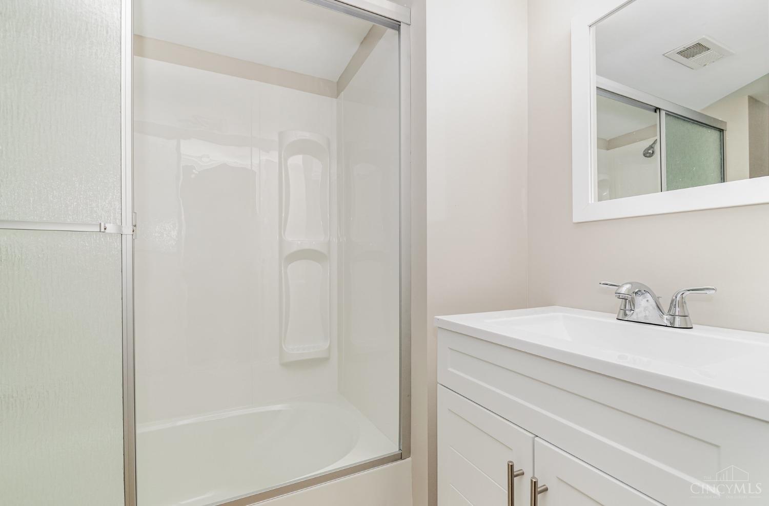 3 Foxhall Court Cincinnati, OH 45219 - Photo 14 of 37 Unit 1, Lower level. Just gut remodeled.