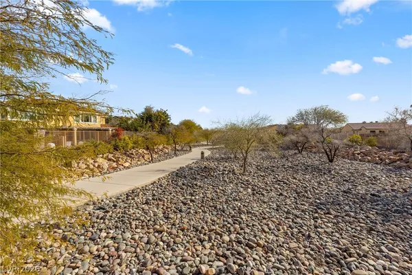 $264,900 | 7701 West Robindale Road, Unit 248, Las Vegas, NV 89113