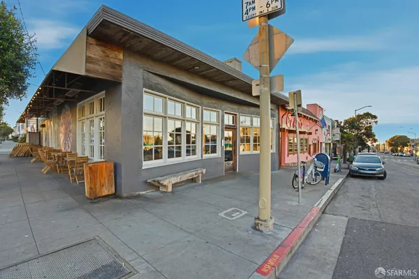 $5,200 | 3945 Judah Street, Unit 504, San Francisco, CA 94122