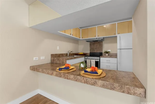 $279,000 | 814 Kinau Street, Unit 401, Honolulu, HI 96813