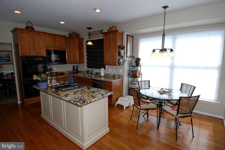 24778 Prairie Grass Drive Stone Ridge, VA 20105 - Photo 11 of 24 Kitchen