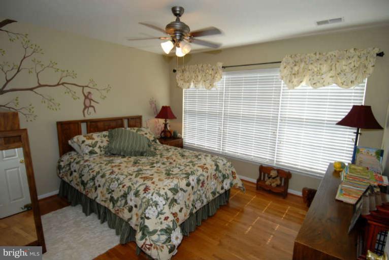 24778 Prairie Grass Drive Stone Ridge, VA 20105 - Photo 14 of 24 Bedroom