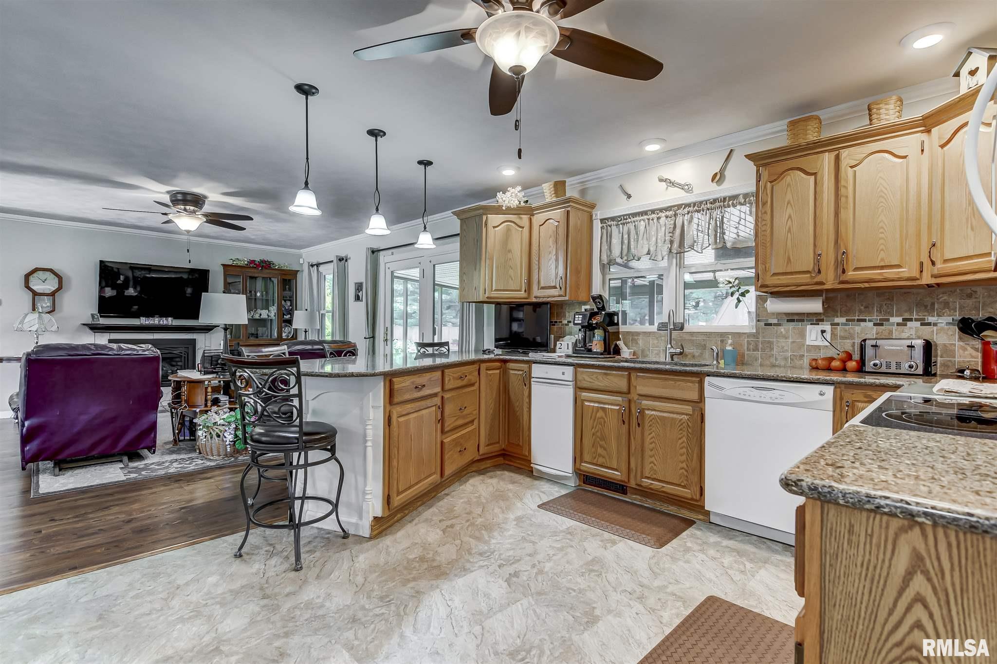 18 Wind Cave Drive Springfield, IL 62712 - Photo 4 of 43 Gallery Image 4