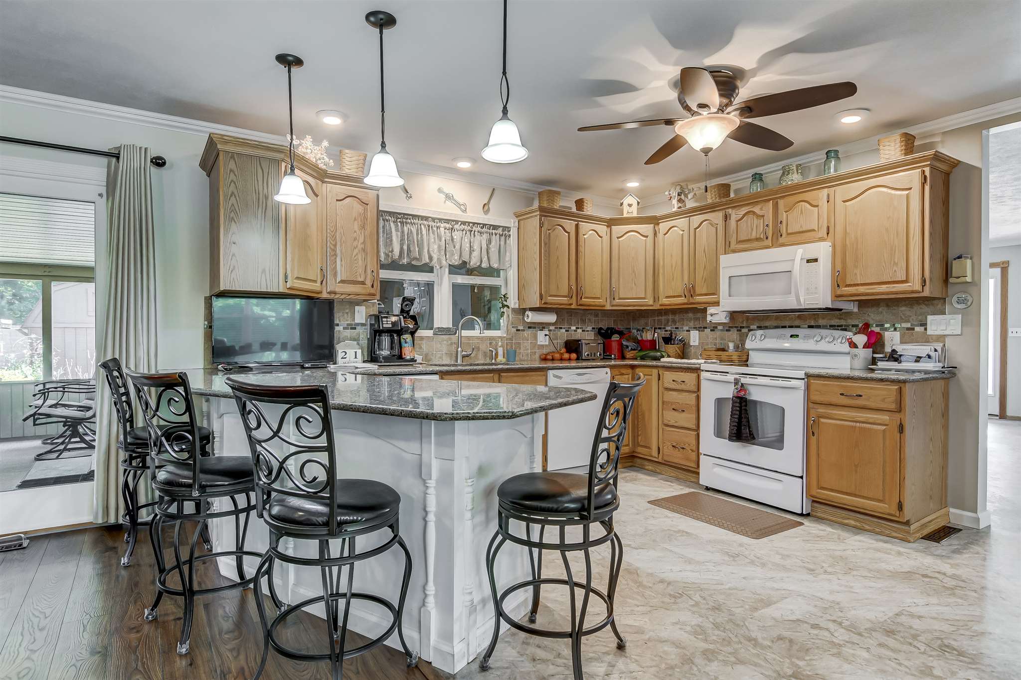 18 Wind Cave Drive Springfield, IL 62712 - Photo 7 of 43 Gallery Image 7