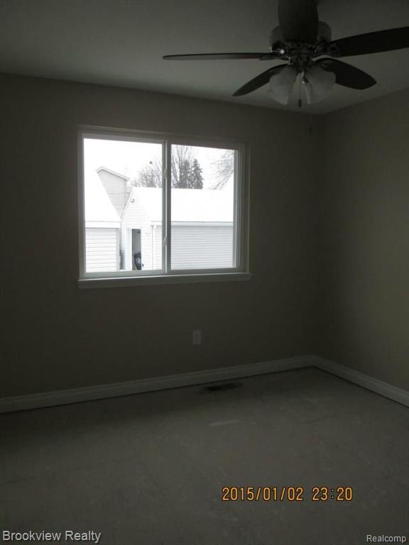 2564 Emmons Avenue Rochester Hills, MI 48307 - Photo 4 of 20