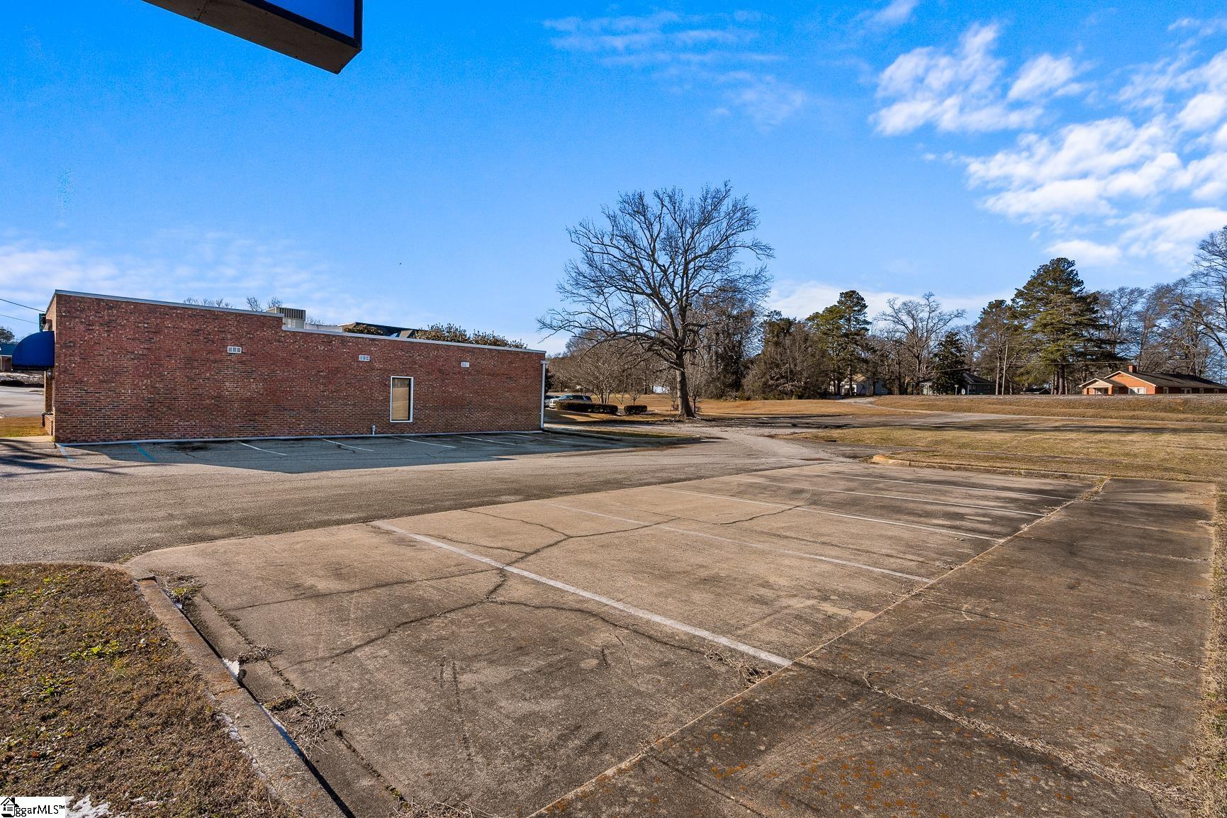 713 Anderson Street Belton, SC 29627 - Photo 31 of 43