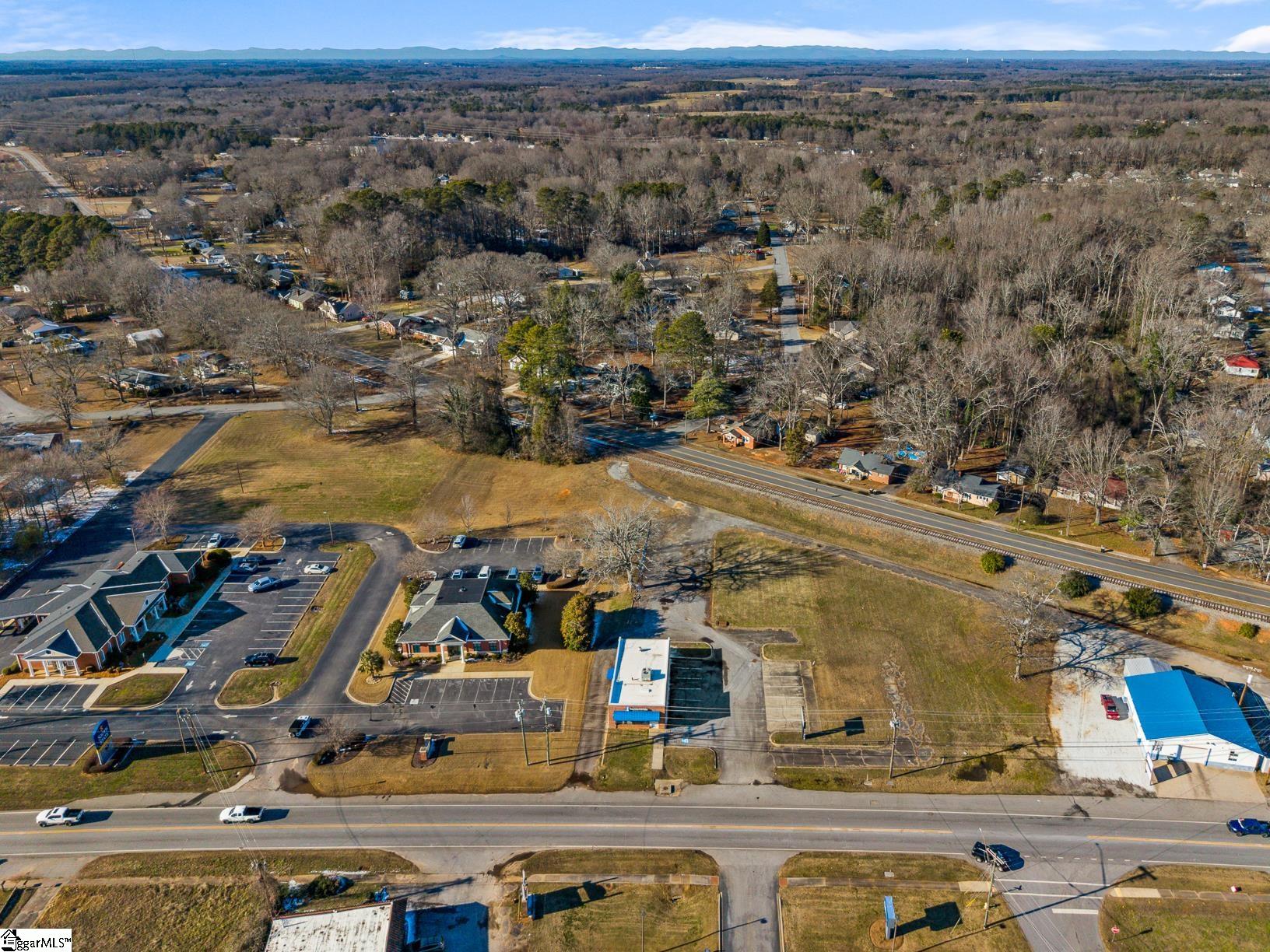 713 Anderson Street Belton, SC 29627 - Photo 40 of 43