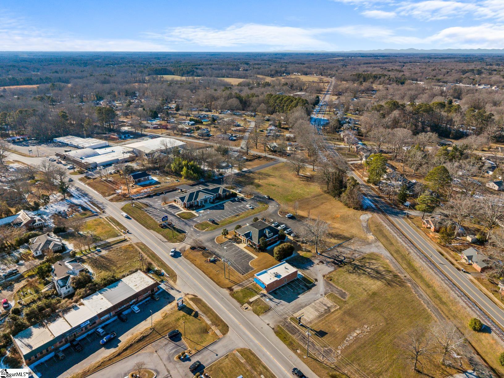 713 Anderson Street Belton, SC 29627 - Photo 41 of 43