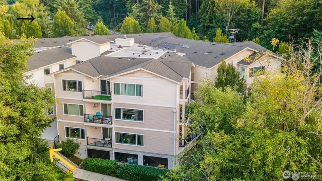 $585,000 | 15000 Juanita Drive Northeast, Unit 403, Kenmore, WA 98028