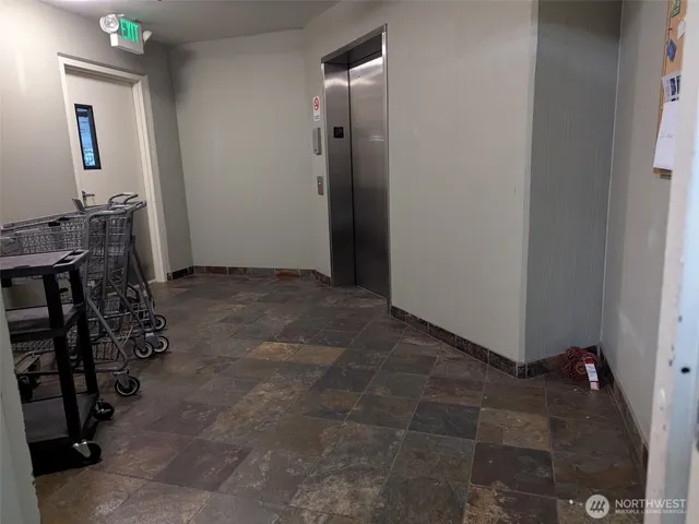 $575,000 | 15000 Juanita Drive Northeast, Unit 403, Kenmore, WA 98028