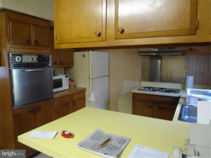 58 East Stokes Road Willingboro, NJ 08046 - Photo 3 of 24