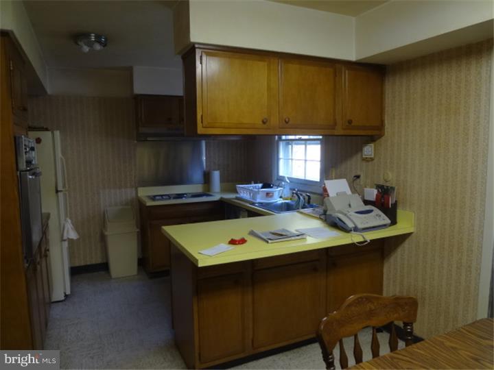 58 East Stokes Road Willingboro, NJ 08046 - Photo 4 of 24