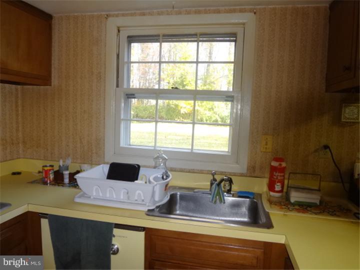 58 East Stokes Road Willingboro, NJ 08046 - Photo 5 of 24
