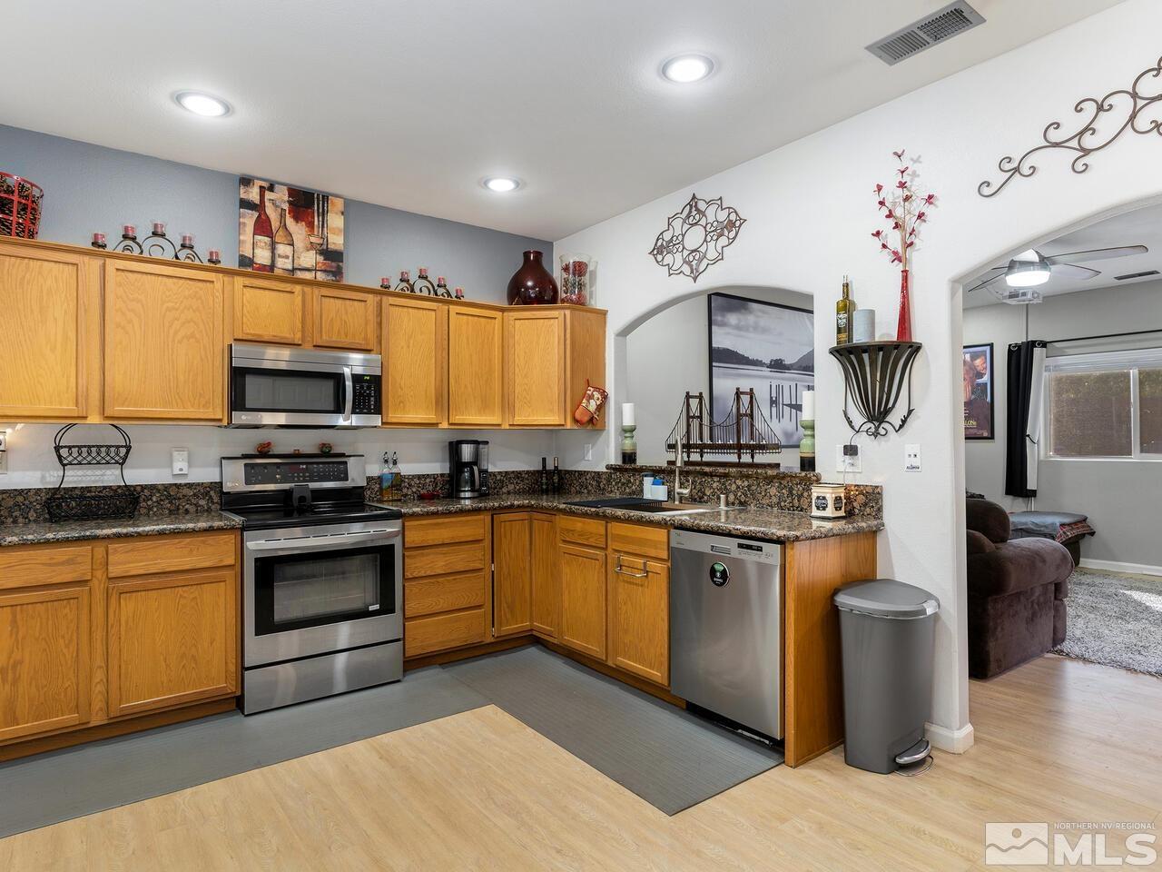 9555 Meadowstar Drive Reno, NV 89506 - Photo 7 of 17 Photo 7