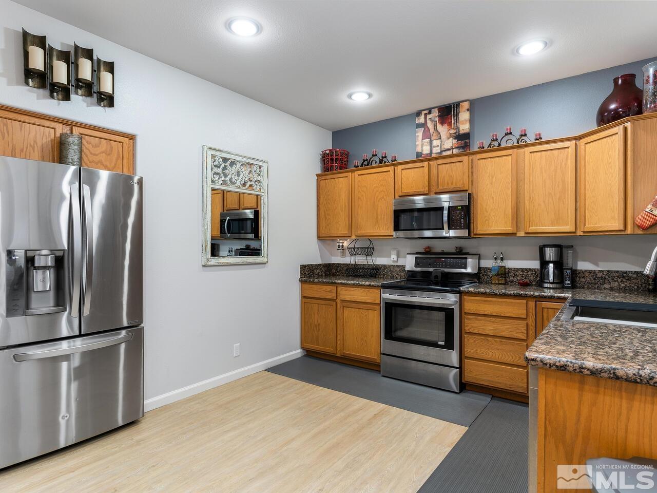 9555 Meadowstar Drive Reno, NV 89506 - Photo 8 of 17 Photo 8