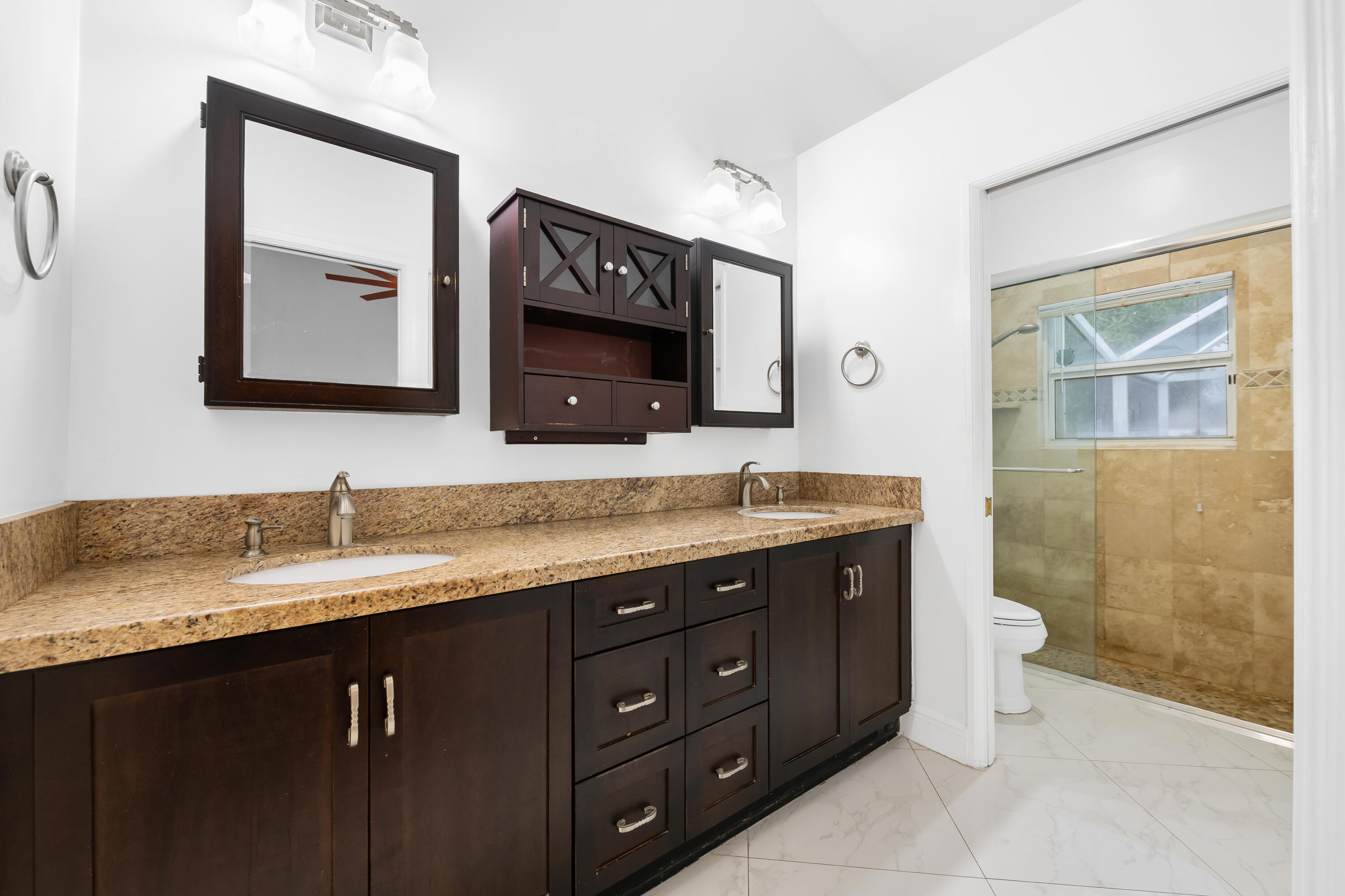 281 North Country Club Boulevard Boca Raton, FL 33487 - Photo 13 of 31 DSC_3886