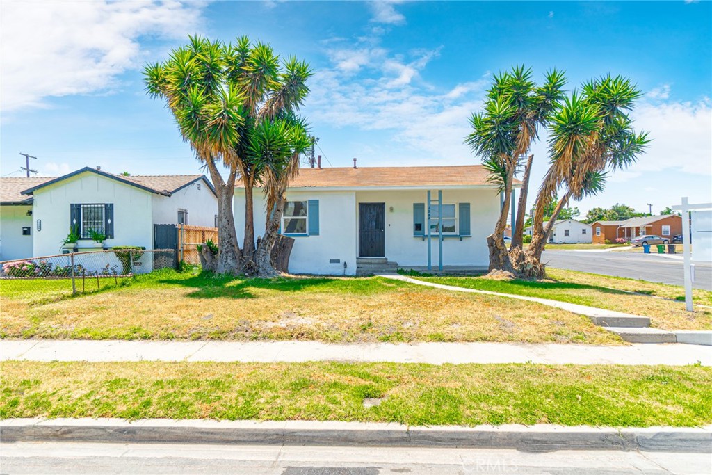 1242 West 134th Street Compton, CA 90222 - Photo 2 of 13 a house view with a outdoor space
