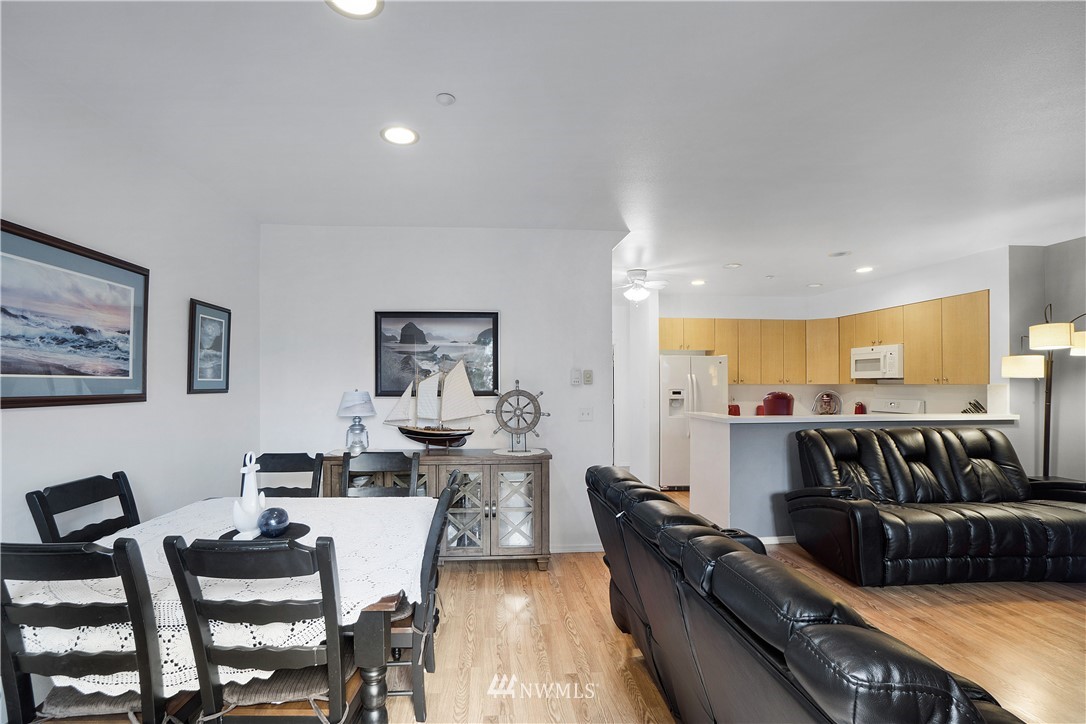 5001 Davis Place South, Unit 20D Renton, WA 98055 - Photo 12 of 32 Gallery Image 12