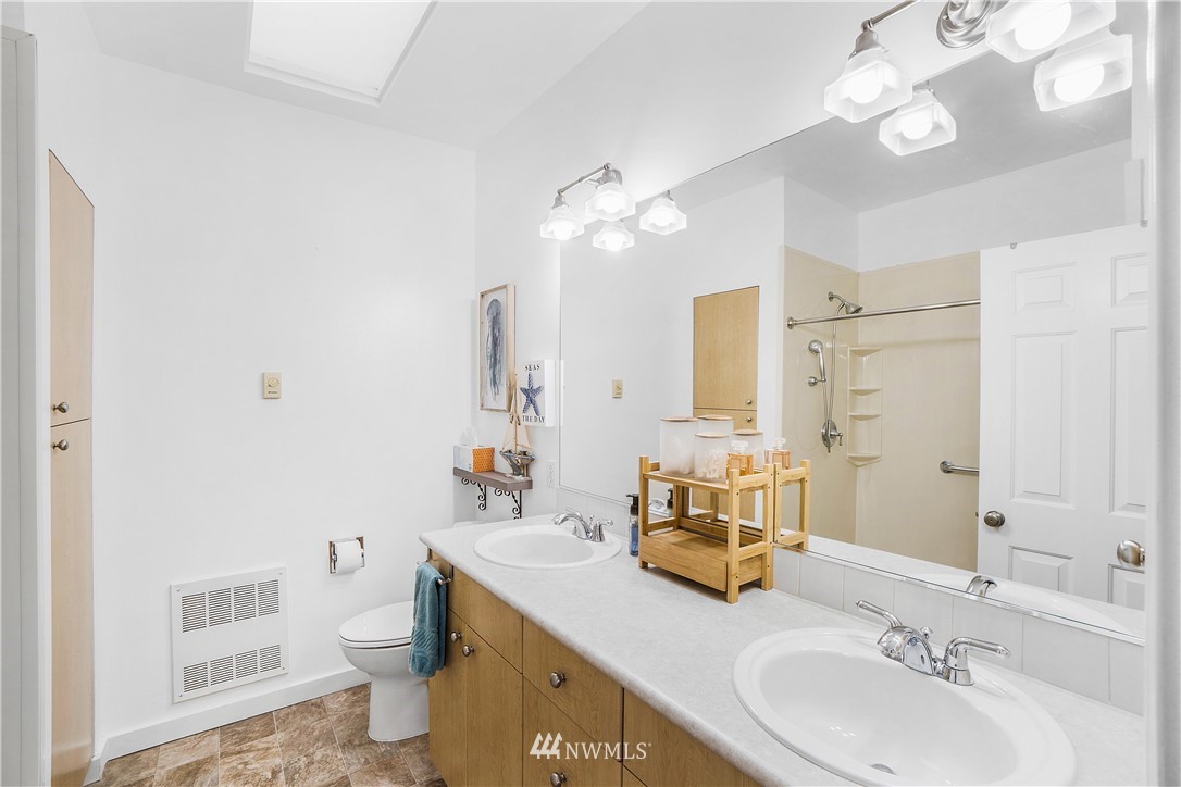 5001 Davis Place South, Unit 20D Renton, WA 98055 - Photo 20 of 32 Gallery Image 20