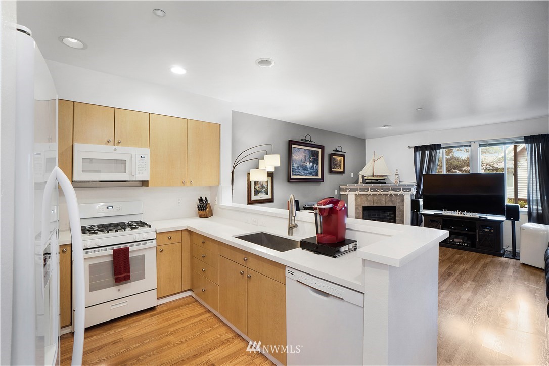 5001 Davis Place South, Unit 20D Renton, WA 98055 - Photo 8 of 32 Gallery Image 8